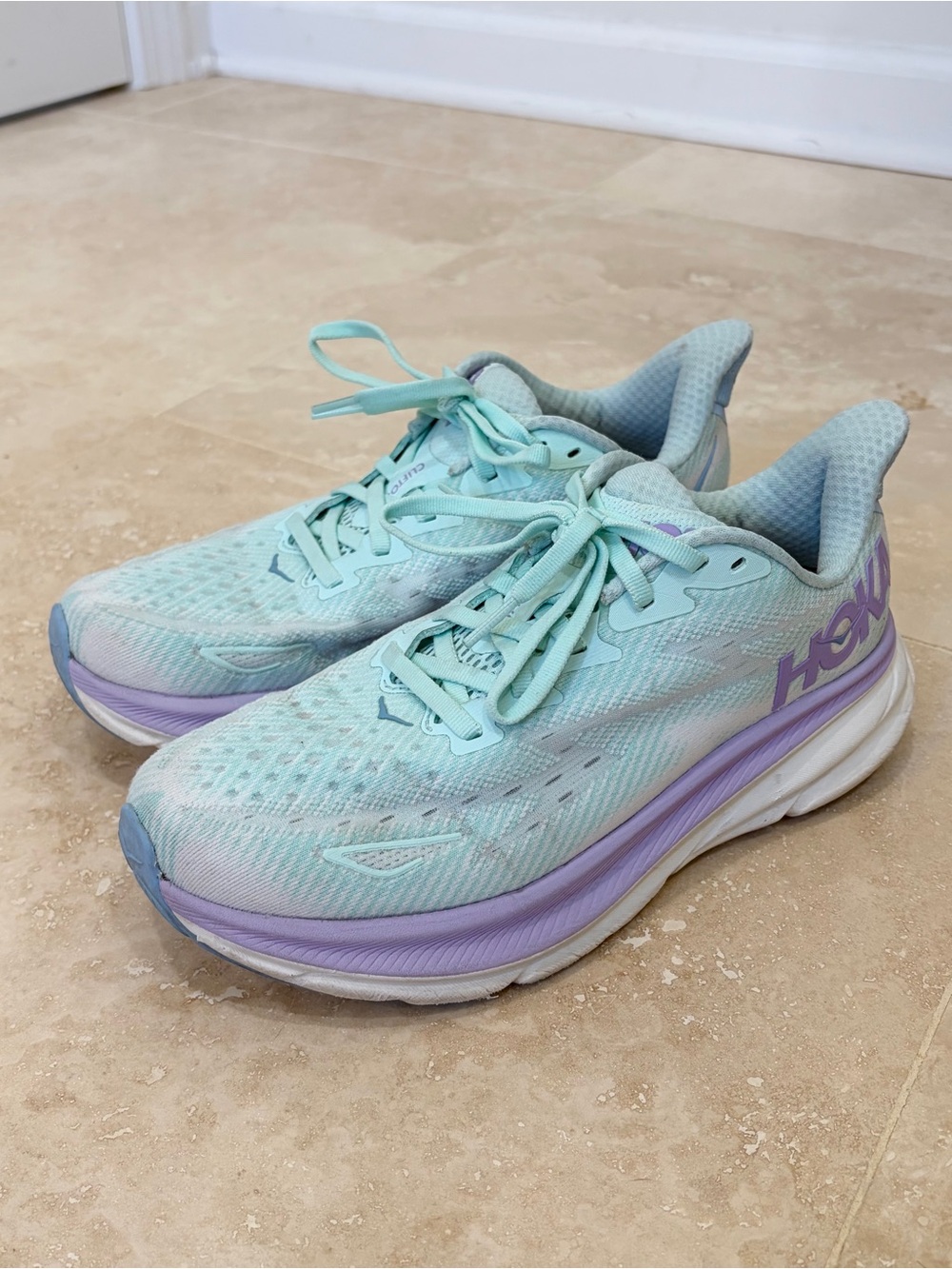 Hoka Clifton 9 Women's Sneaker in Sunlit Ocean/Lilac Mist Size 7D - Picture 4 of 11